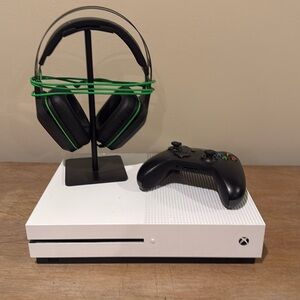 Xbox One S Bundle Pack